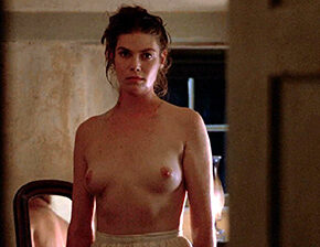 Nude Kelly McGillis in Witness (1985)