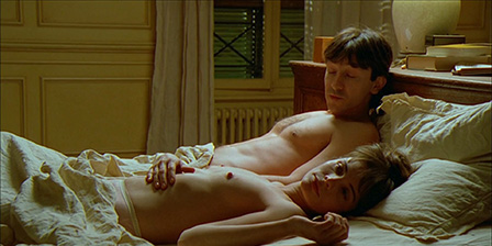 Marie Trintignant tolpess in Nuit d'été en ville (1990)